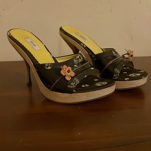 Only worn once,in EXCELLENT CONDITION